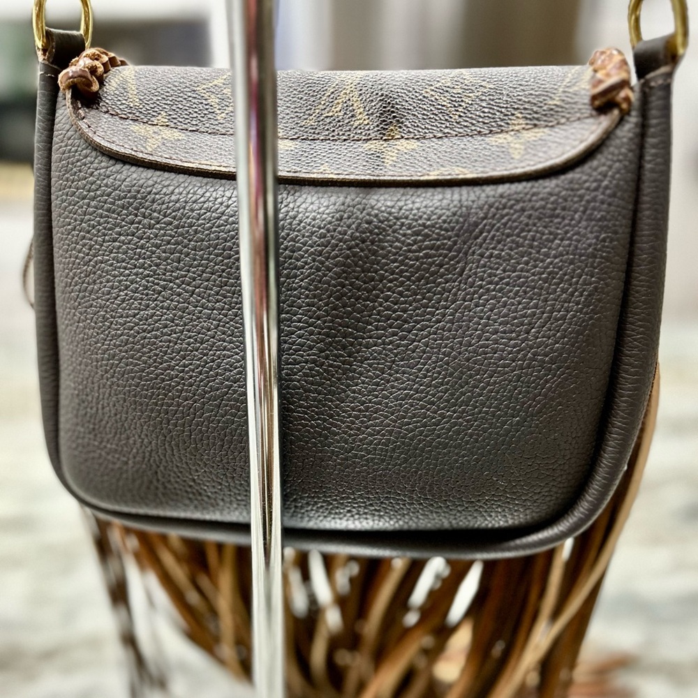 Vintage Boho Louis Vuitton Customized Chocolate Monogram Bag - Picture 15 of 16